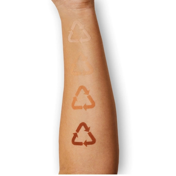 NIB PYT Beauty Set Me Up Setting Powder in Light Peach 🍑 - Picture 6 of 6